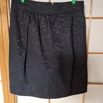 SHIPS 블랙 꽃무늬 직조 무릎 기장(조금 짧은) 스커트