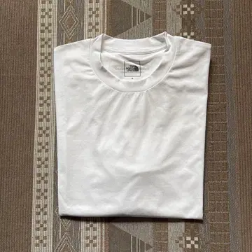 THE NORTH FACE L/S STANDARD HEM LOGO TEE