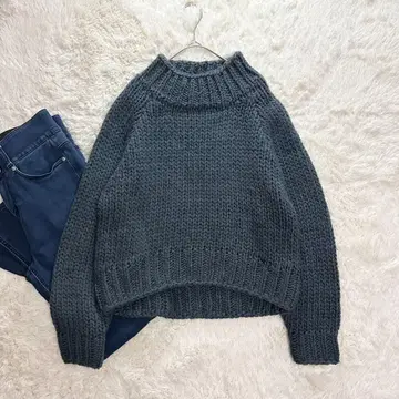 SENSE OF PLACE 알파카 혼방 굵은 짜임 니트 모크넥