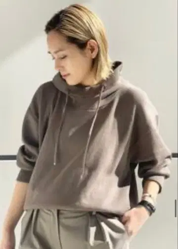 새상품급 두즈이엠 클래스 니트 후드티