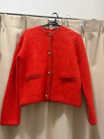 Mila Owen 오렌지 레드 가디건