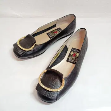 새상품급 MIHAMA 미하마 플랫슈즈 펌프스 블랙 금장 장식 23cm