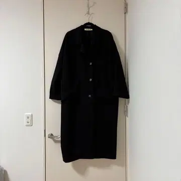 pinue 컷 코쿤 코트 블랙