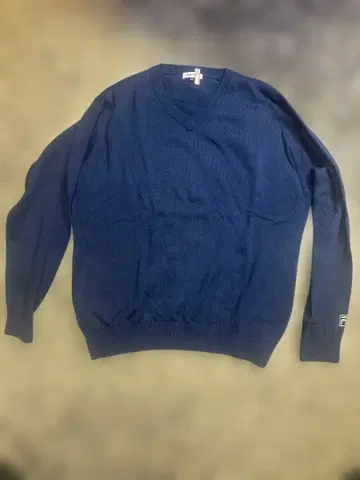 FILA 네이비 V넥 스웨터 LL 사이즈 움직임 편함 & 따뜻함