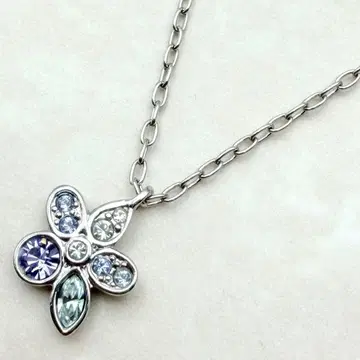 거의 미사용 SWAROVSKI 목걸이 플라워 꽃 Tuberose 레어