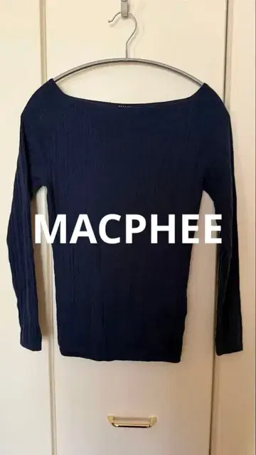 맥피 MACPHEE 네이비 니트 얇은 소재