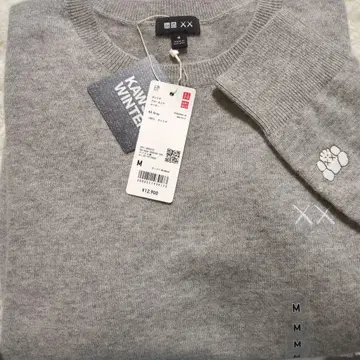 새상품 KAWS x UNIQLO 카우스 윈터 캐시미어 스웨터 M 그레이