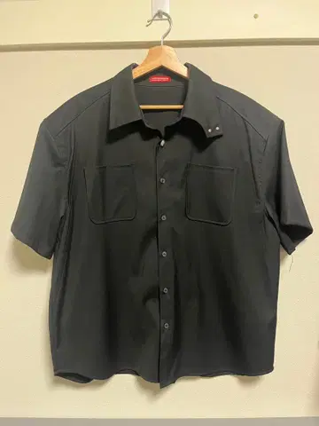 ANOTHER YOUTH 블랙 반팔 셔츠