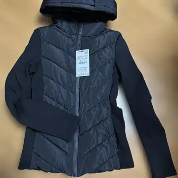 ZARA 미사용 새상품 블랙 후드 부착 다운 자켓