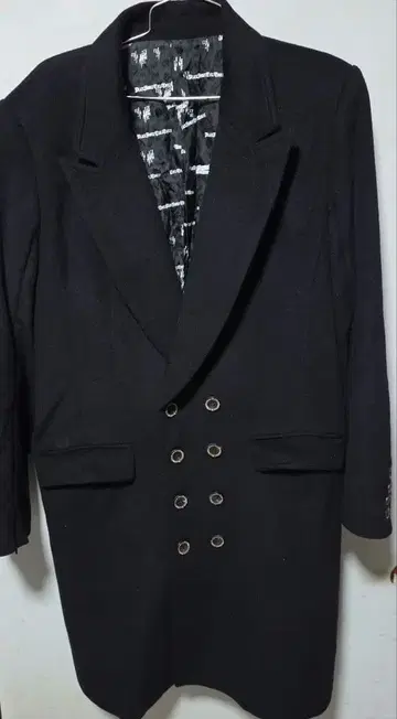 블랙 허니 칠리 쿠키 체스터 코트 정가 세금 포함 162800엔