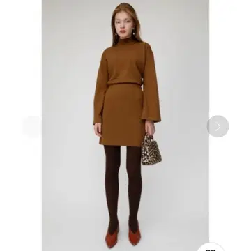 하이넥 니트 미니 드레스 하이넥 니트 미니 원피스