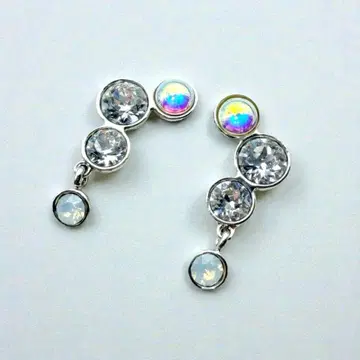 새상품급 SWAROVSKI Vanda 귀걸이 크리스탈 로듐 코팅