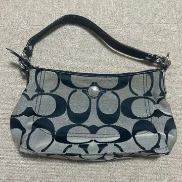 숄더백 블랙 그레이 로고 디자인