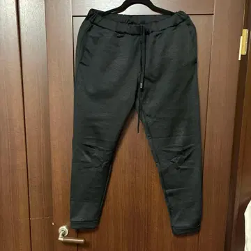 BEAUTY&YOUTH 블랙 조거 팬츠