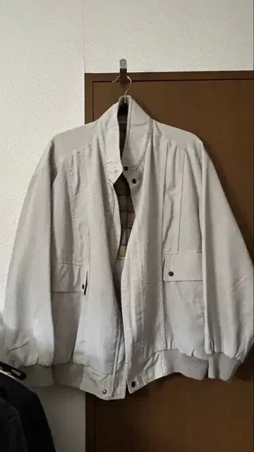 화이트 블루종 체크 무늬 안쪽 가격 인하 가능!