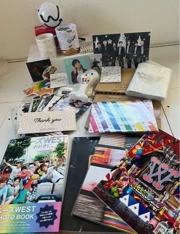 WEST. 쟈니즈WEST 굿즈 묶음 판매 ( 뉴스레터 )