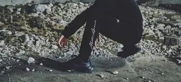 Matin Avenir 블랙 스웨트 팬츠 로고