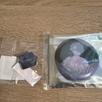 Ado 5th Anniversary 마더랜드 핀 배지 캔뱃지 세트