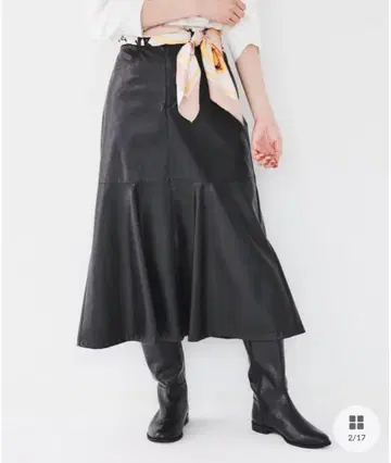 언타이틀 가죽 느낌 플레어 스커트 머메이드 실루엣 블랙
