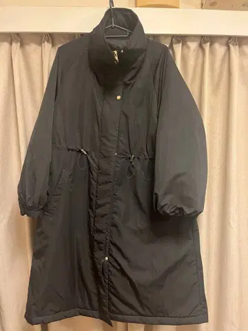 Elura 엘르 금기 새상품급 스탠드 카라 충전솜 코트