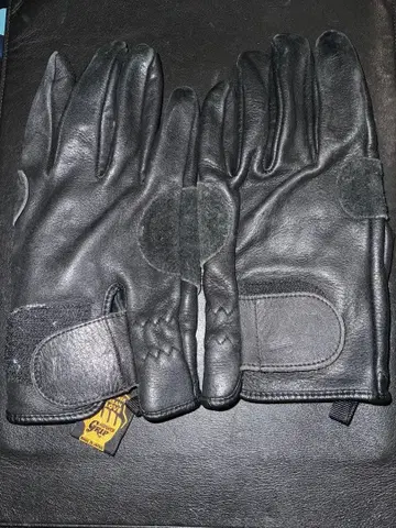 그립 스와니 블랙 가죽 장갑