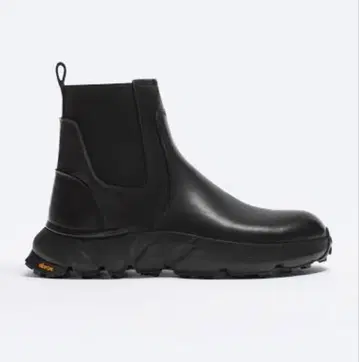 ZARA Vibram 콜라보 첼시 부츠