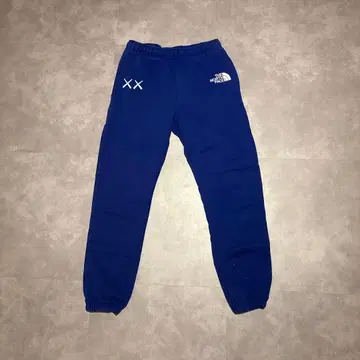 THE NORTH FACE KAWS 스웨트 팬츠 파랑