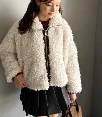 미사용 새상품 mily bilet 인조 가죽 테이프 사용 푸들 퍼 블루종