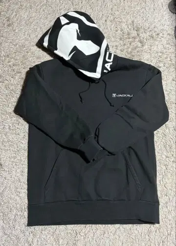 JACKALL 후드티