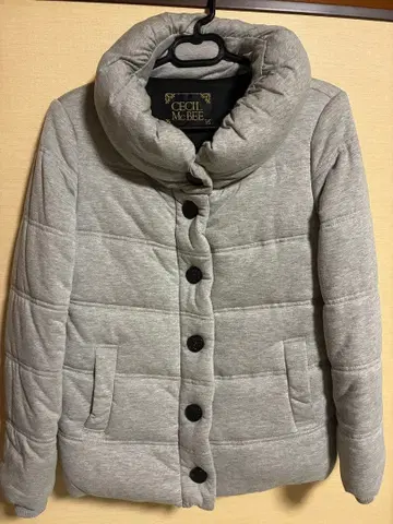 세실 맥비 코트