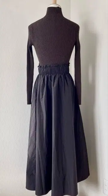 플라스테 니트 도킹 원피스