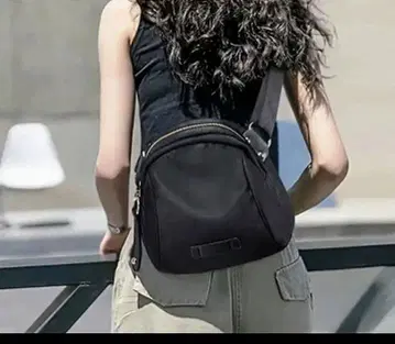 블랙 나일론 숄더백