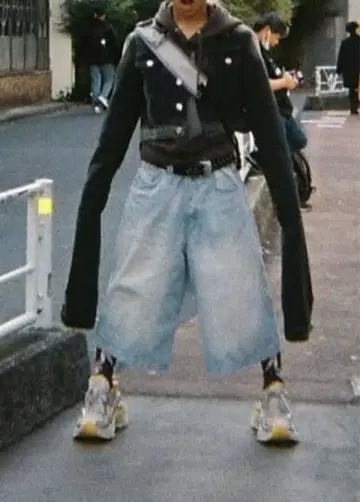 아오바군 착용 데님 자켓 [ heaven by markJacobs ]