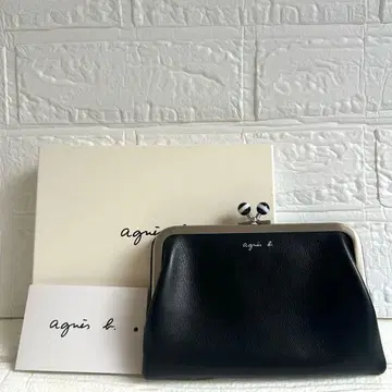 새상품급 agnes b. 아네스베이 이단 가죽 지갑 가마구치 블랙 블랙