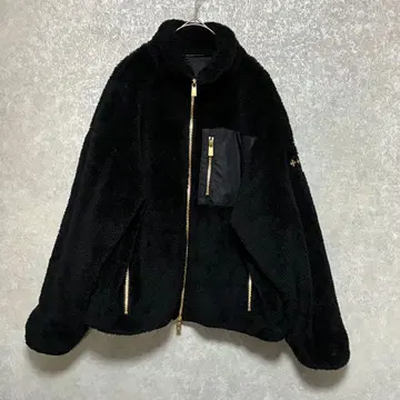 새상품급 타트라스 BAGGI 배지 보아 자켓 블랙