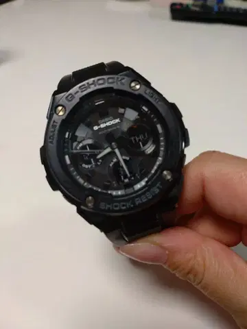 G-SHOCK 블랙 쿼츠 손목시계