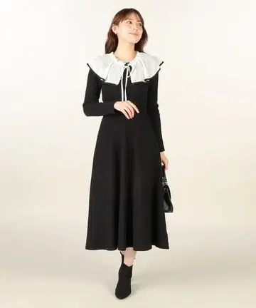 새상품 레스 빠세 / 플레어 카라 니트 원피스