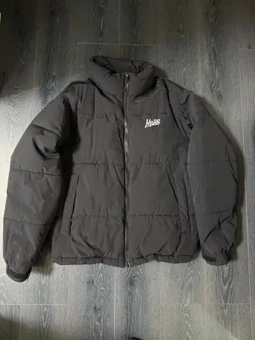 MoBB 블랙 다운 자켓