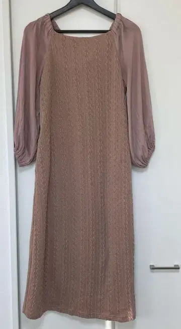 윌셀렉션 이소재 롱 원피스 니트 게이지편 리본