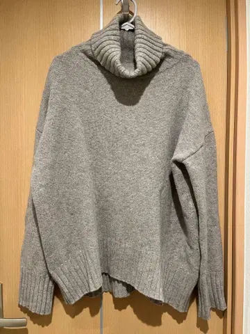 AP STUDIO 그레이 터틀넥 스웨터 니트