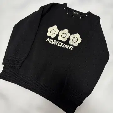 새상품급 MARY QUANT 블랙 데이지 까멜리아 긴팔 스웨터 M