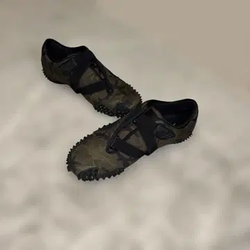 PUMA MOSTRO CAMO WILD WILLOW-DARK OLIVE