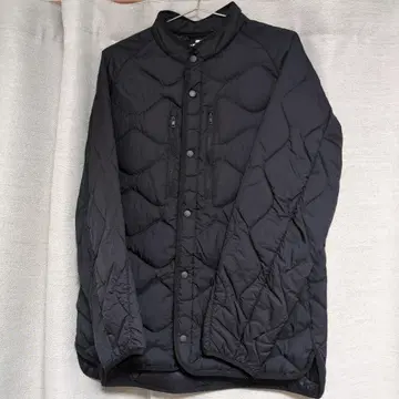 UNIQLO 화이트 마운티니어링 다운 자켓 L