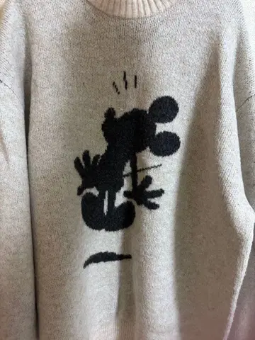 [ 미키 마우스 ] 실루엣 모티브 니트