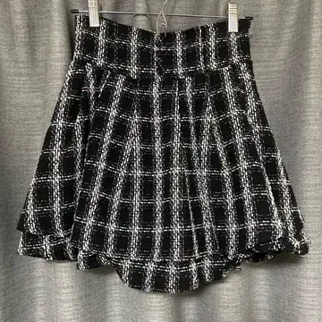 새상품 evelyn 스커트 체크 블랙