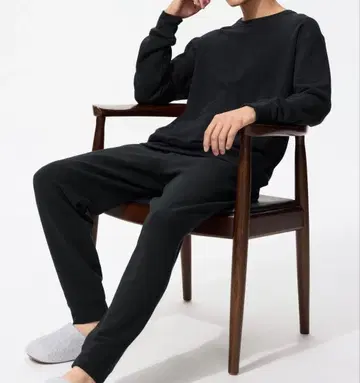 UNIQLO 울트라 스트레치 맨투맨 세트