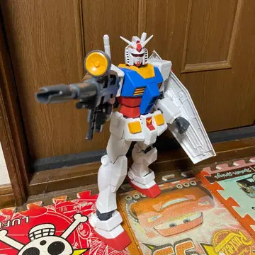 1/48 메가 사이즈 건담