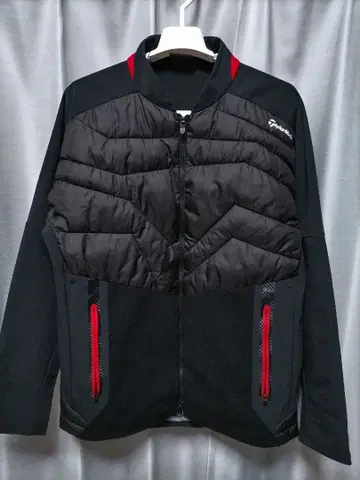 테일러메이드 충전솜 하이브리드 자켓 블랙