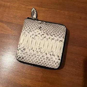 미사용 새상품 바이슨 가죽 화이트 이단 접이식 지갑 컴팩트 지갑