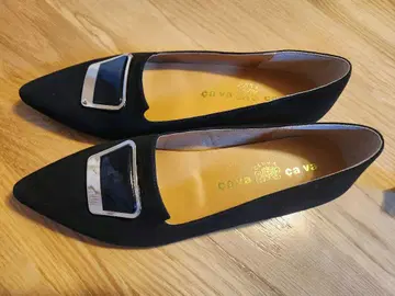 블랙 스틸레토 펌프스 메탈 버클 24cm